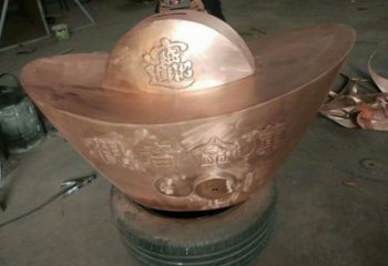金元寶銅雕塑廠家，鑄銅金元寶雕塑制作公司