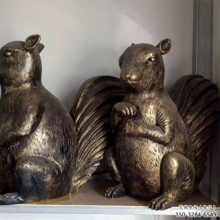 銅松鼠雕塑廠家，動物景觀擺件，仿古元素設計 (3)