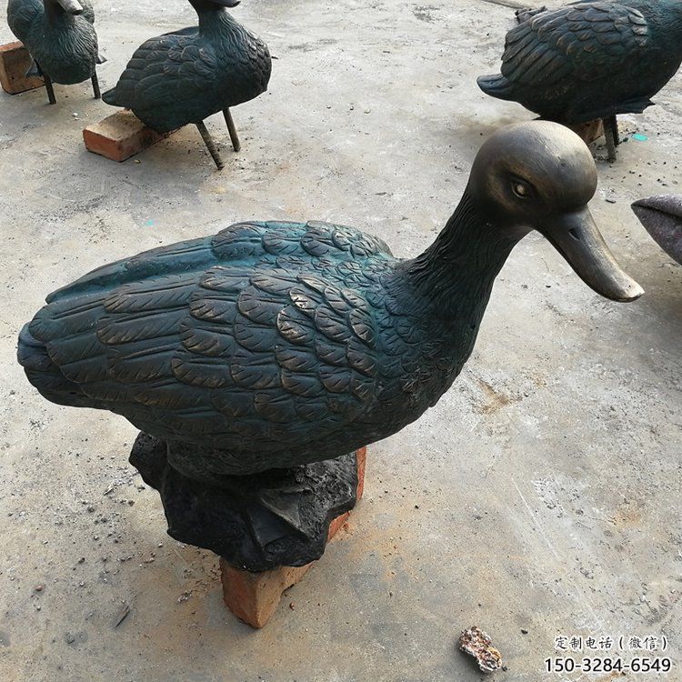 銅鴨子雕塑廠家，仿古工藝，公園廣場(chǎng)動(dòng)物擺件 (4)