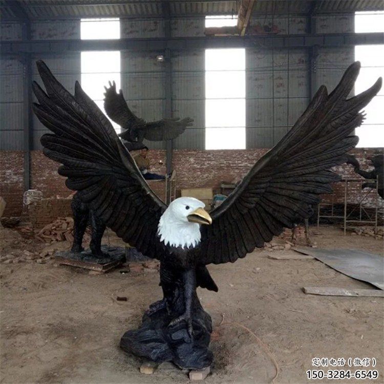 彩繪玻璃鋼老鷹雕塑 仿真動(dòng)物雕塑 步行街?jǐn)[件