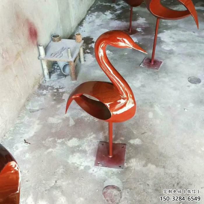 操場鳥類雕塑，景觀題材，鍍銅工藝