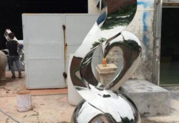 酒店鳥類雕塑，仿真主題，網(wǎng)格工藝