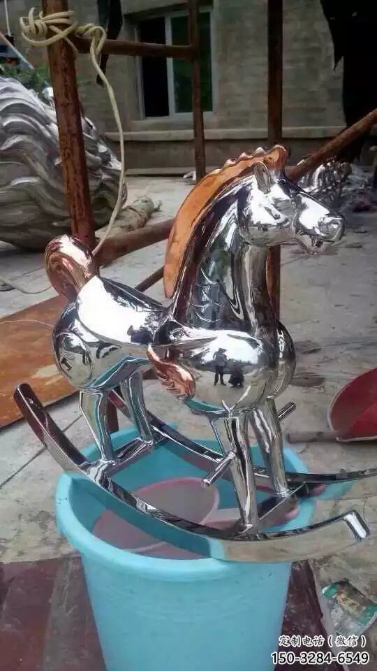 街道戰(zhàn)馬雕塑，動(dòng)物小品，鏡面工藝