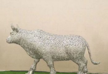 校園小牛雕塑，仿真主題，透光工藝