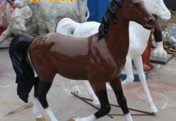 街道小馬雕塑廠家，景觀擺件，鍍金工藝
