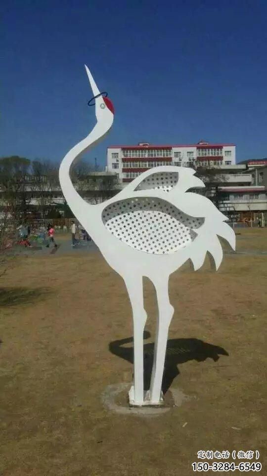 步行街白鷺雕塑，烤漆雕塑，鏤空方式