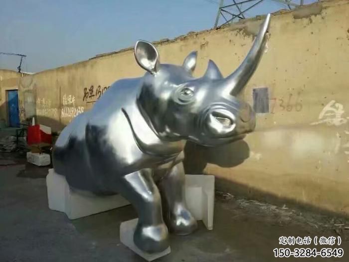 犀牛雕塑，園林動物雕塑，鏡面拋光效果