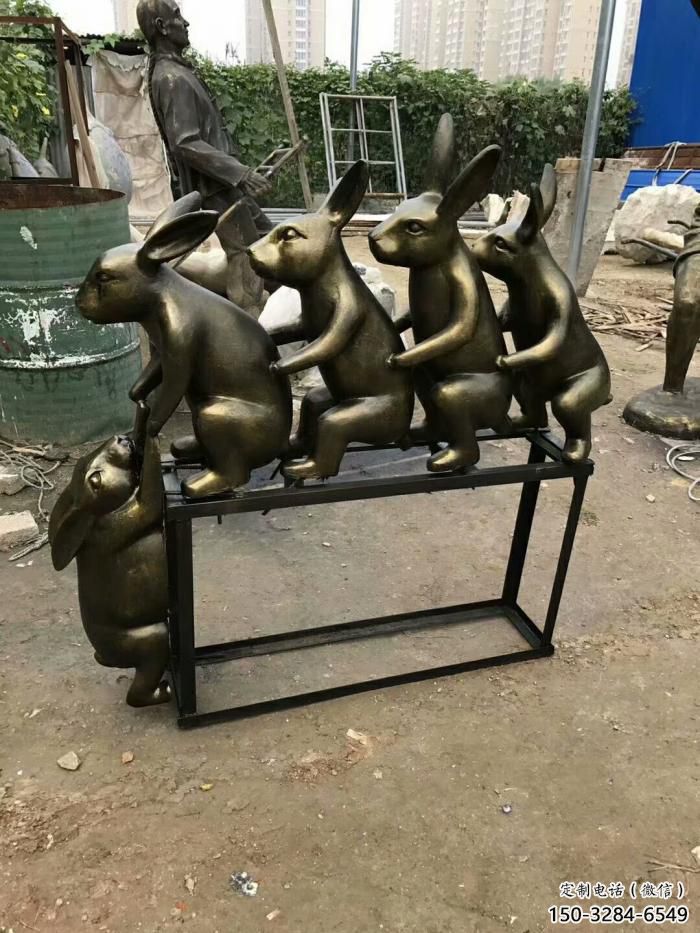 園林老鼠雕塑，噴漆運(yùn)動(dòng)雕塑，網(wǎng)格形式