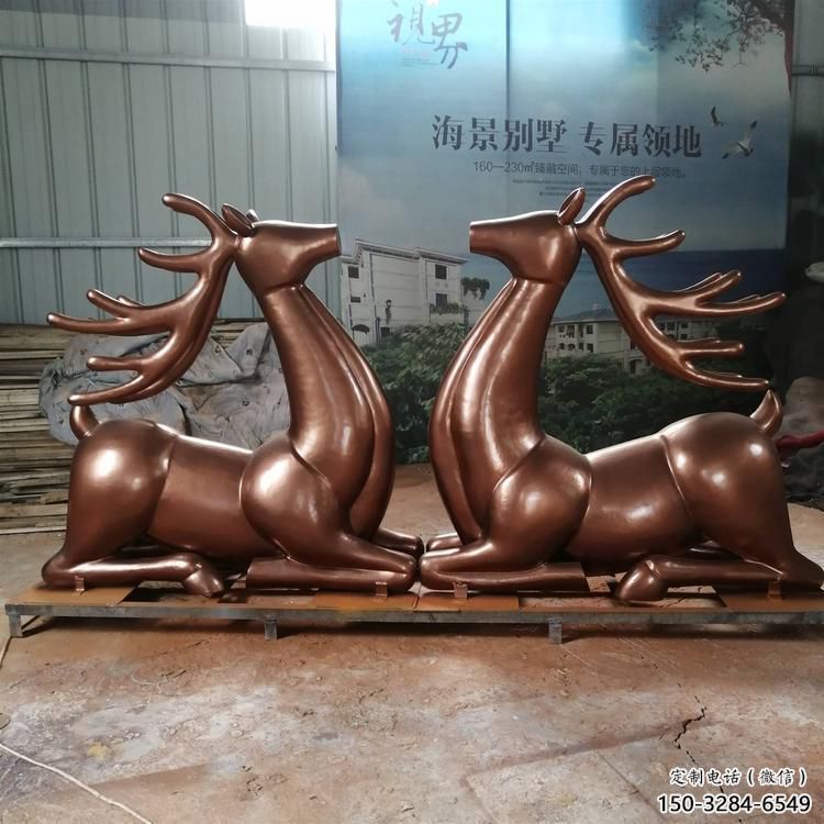售樓部馴鹿雕塑，噴砂發(fā)光雕塑，彩繪題材