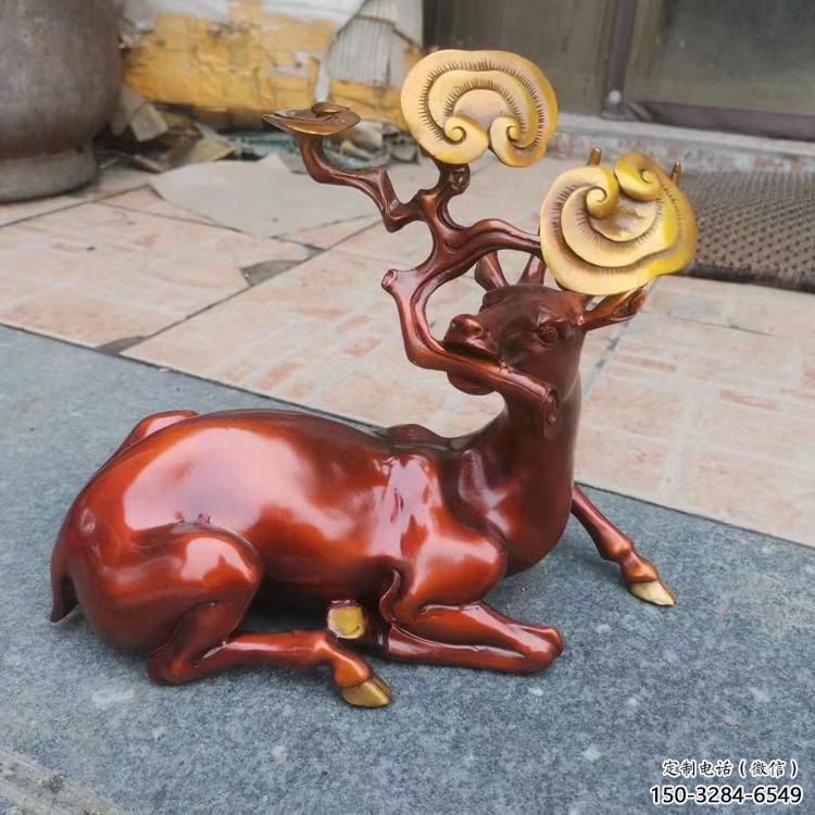 園林馴鹿雕塑，噴漆運(yùn)動(dòng)雕塑，網(wǎng)格形式