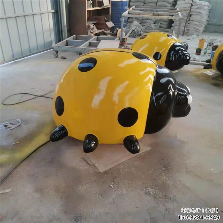 農(nóng)村蟲子雕塑，鏤空海洋雕塑，抽象效果