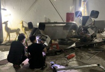 操場老鼠雕塑，鏤空海洋雕塑，噴砂制造