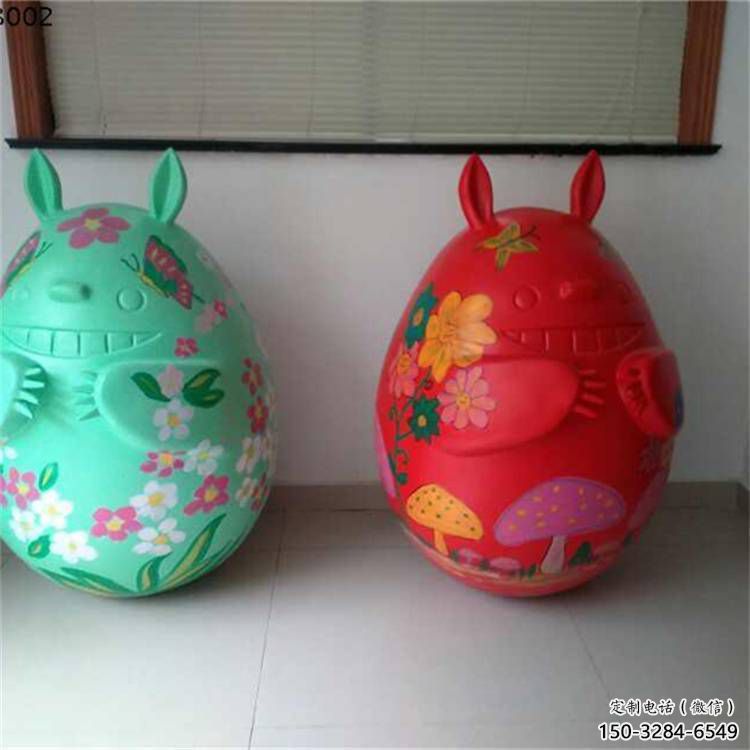 步行街龍貓雕塑，鑄銅農(nóng)耕雕塑，動(dòng)漫方式