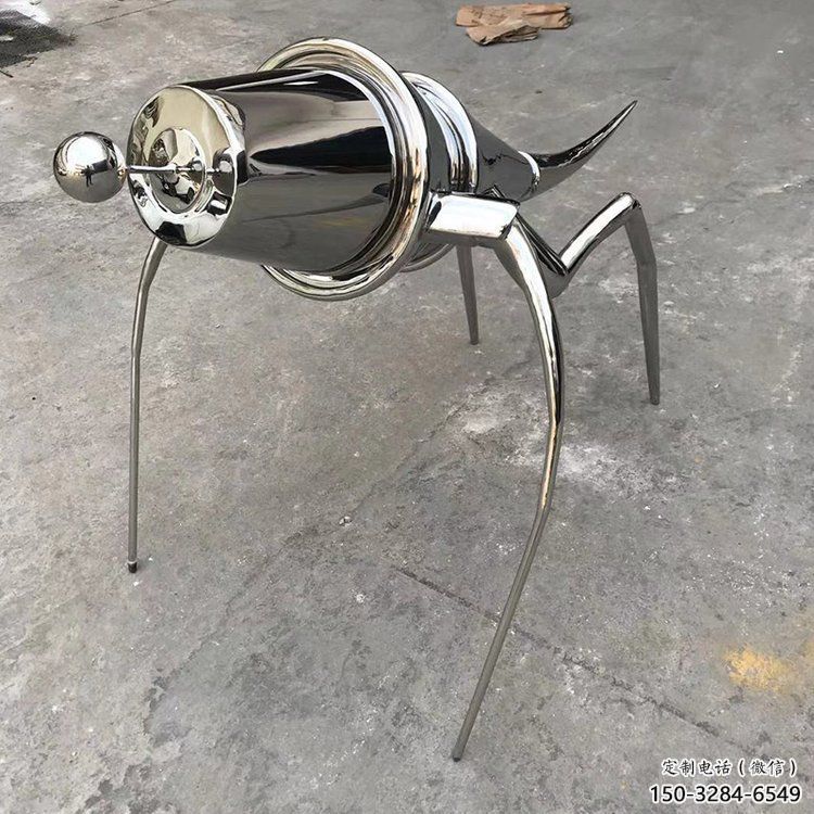 城市蝗蟲雕塑，鏡面昆蟲雕塑，鏡面效果
