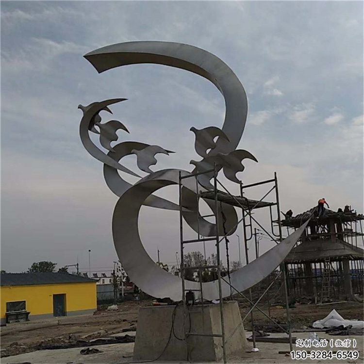 廣場(chǎng)鴿子雕塑，卡通水景雕塑，抽象效果