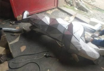 操場獵豹雕塑，仿真動(dòng)物雕塑，噴砂制造
