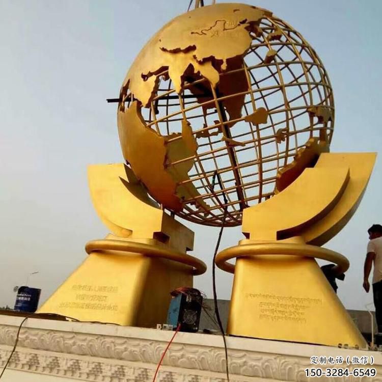 售樓部地球儀雕塑，噴砂發(fā)光雕塑，彩繪題材