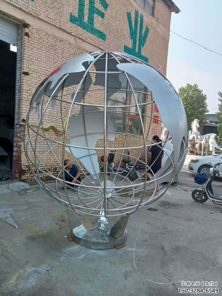 景區(qū)地球儀雕塑，鍍金歐式雕塑，鐵藝材質