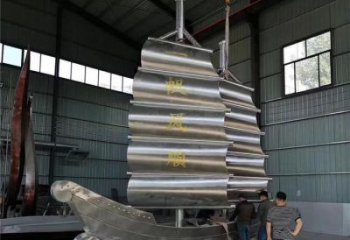 景區(qū)帆船雕塑，鍍金歐式雕塑，鐵藝材質(zhì)