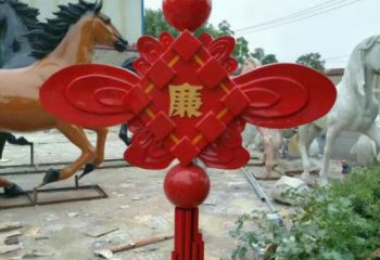 操場中國結(jié)雕塑廠家，烤漆工藝制作，民俗文化標識