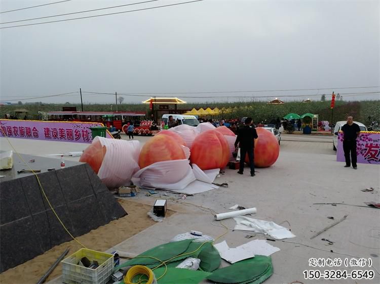 園林果籃雕塑展品，公園小品，桃子果籃雕塑生產(chǎn)商