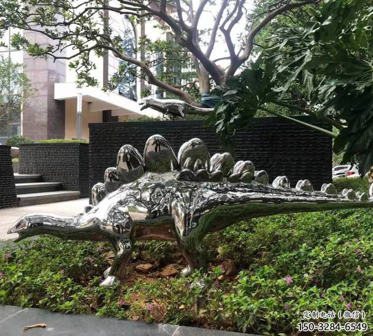 景觀恐龍雕塑廠家，拋光工藝，鏡面恐龍雕塑承接