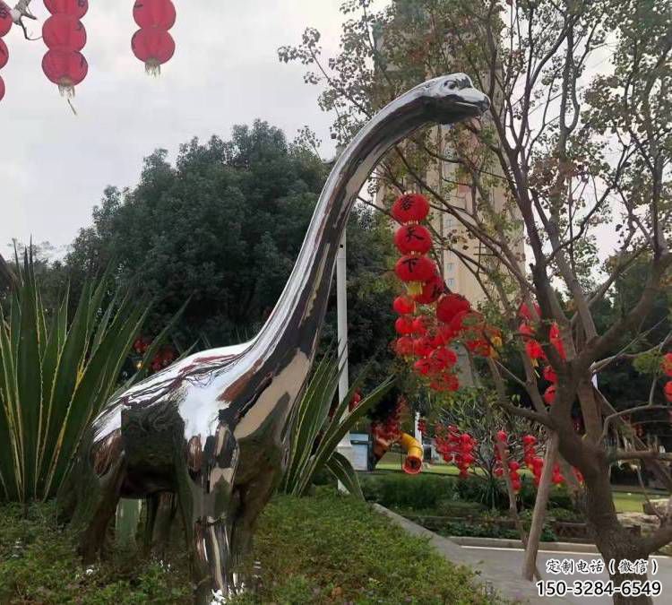恐龍雕塑通用，花園小品，廣場(chǎng)鏡面恐龍雕塑廠家