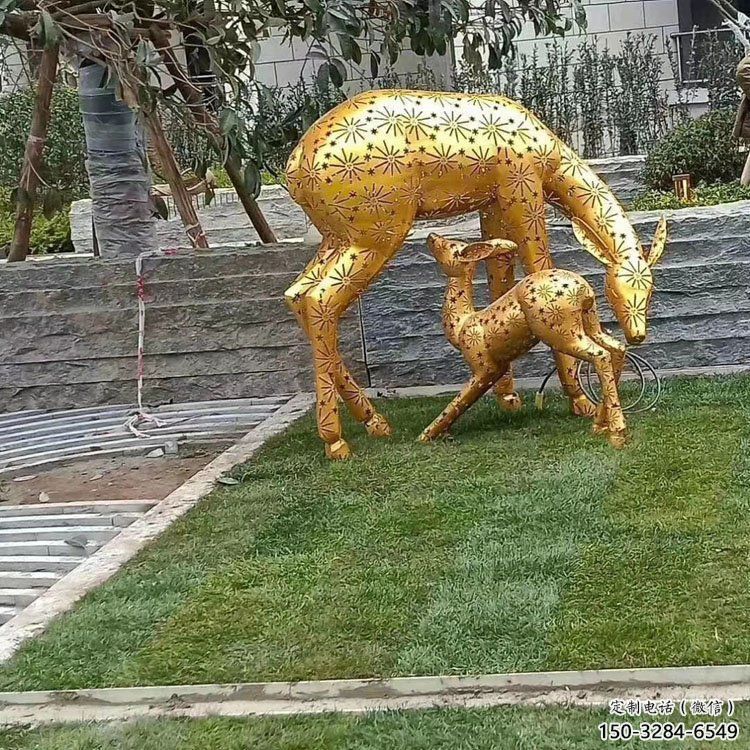 小鹿雕塑展品，透雕工藝，戶外鏤空小鹿雕塑精品