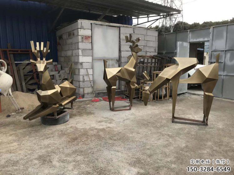 金屬小鹿雕塑批發(fā)，街頭藝術，公園抽象銅鹿雕塑展品