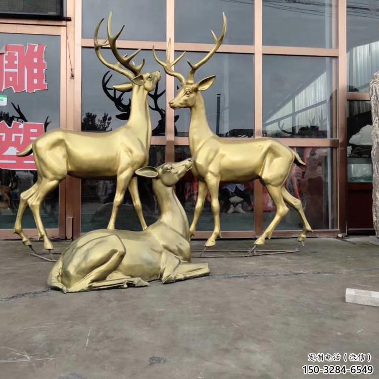 小區(qū)馴鹿雕塑，動(dòng)物軟裝雕塑，抽象效果