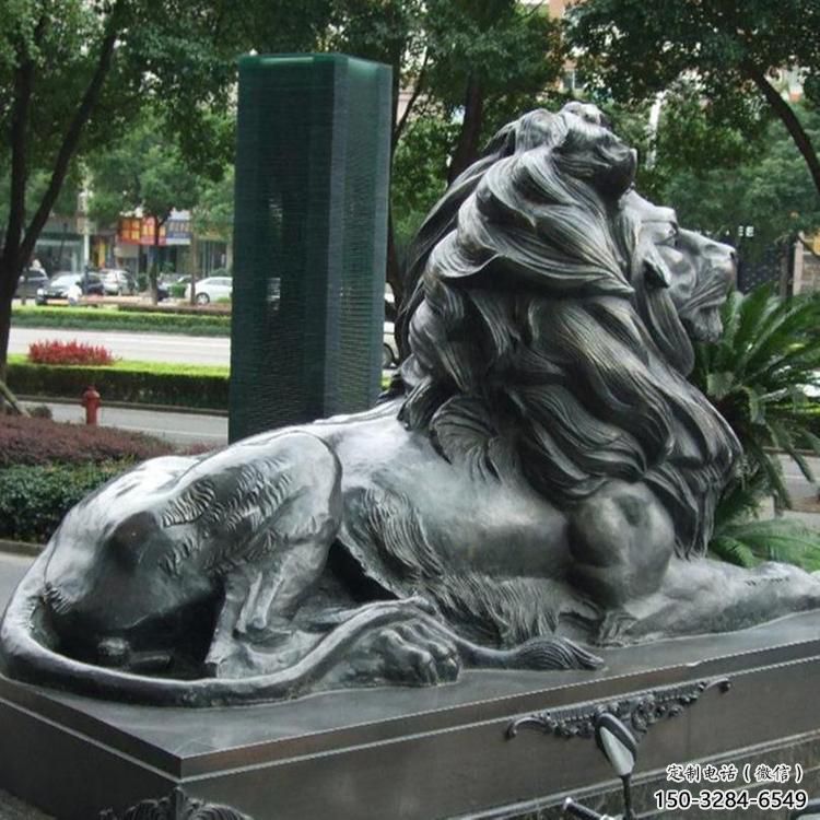 公園獅子雕塑定做，小區(qū)擺件，鑄銅趴獅雕塑制作