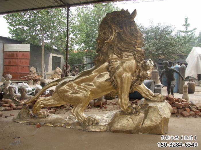 大型獅子雕塑精品，標(biāo)識(shí)雕塑，鑄銅走獅雕塑選用