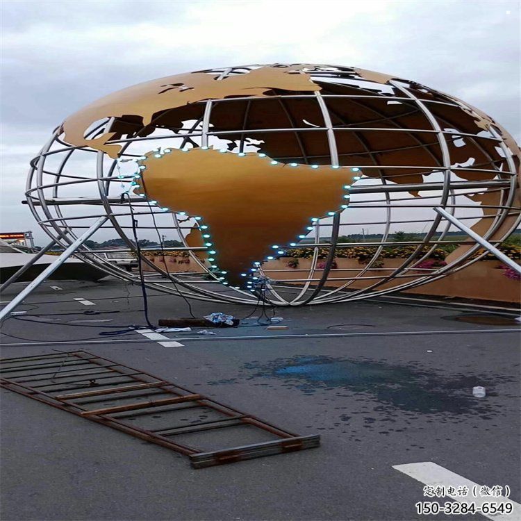 地球儀雕塑展品，景觀概念，鏤空鏡面地球儀雕塑優(yōu)選