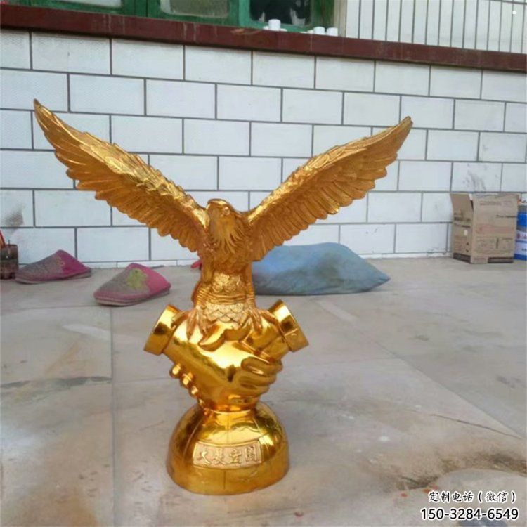 地球儀雕塑常用，公園小品，老鷹踩地球儀雕塑生產(chǎn)商