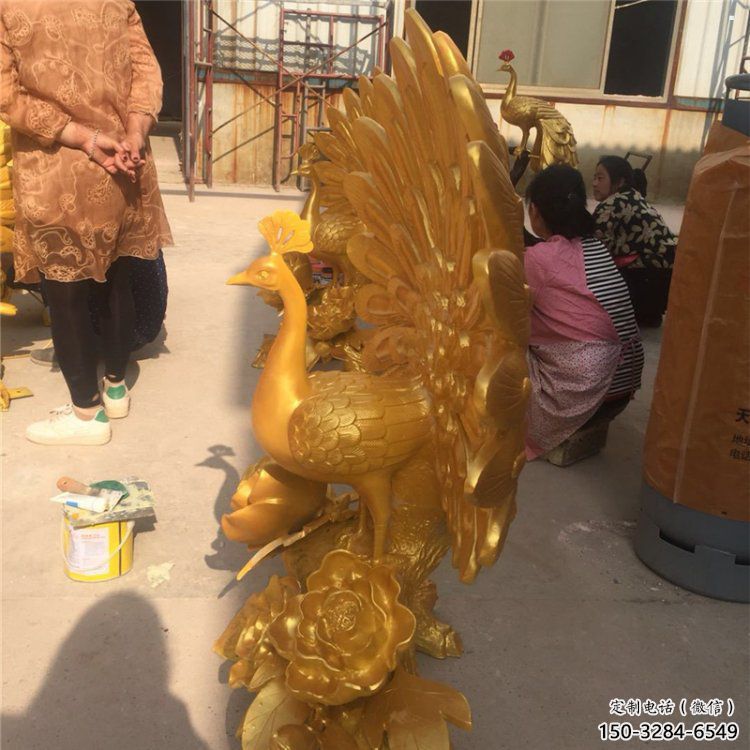 花園孔雀雕塑點(diǎn)擊，多彩藝術(shù)，銅孔雀雕塑承接