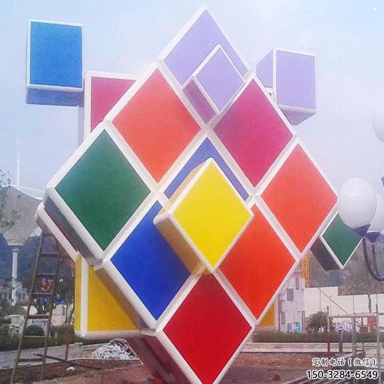 正方體雕塑優(yōu)選，陸地擺件，不銹鋼正方體雕塑供應