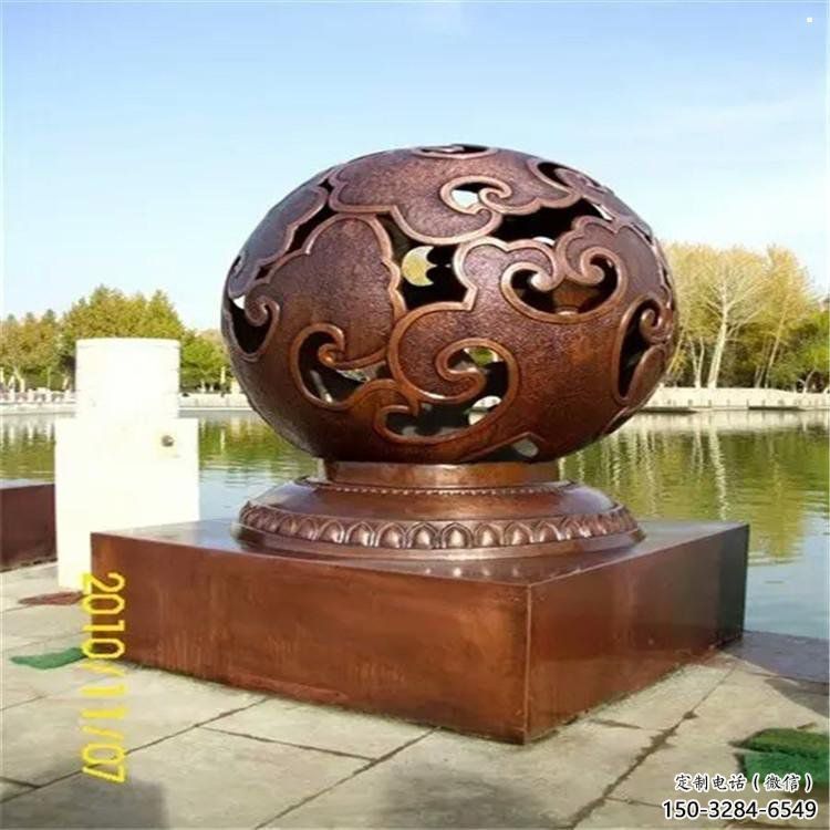 鏤空球雕塑服務(wù)商，街景小品烤漆鏤空球雕塑訂做