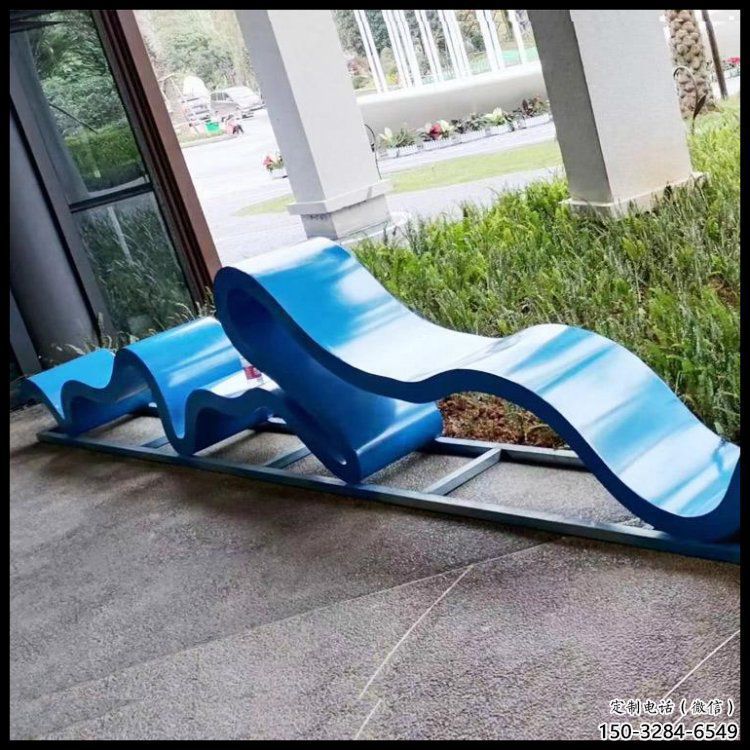 抽象造型坐凳雕塑，不銹鋼烤漆工藝效果