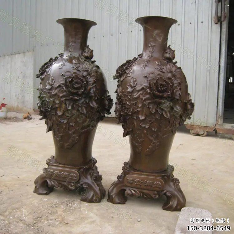 銅花瓶雕塑供應(yīng)，城市裝飾，彩色銅花瓶雕塑優(yōu)選