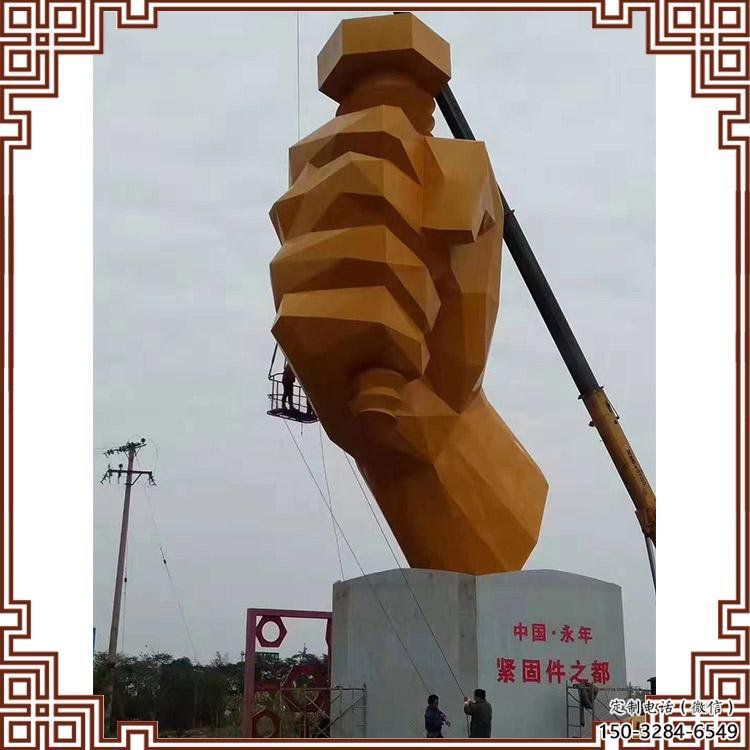 拳頭雕塑供應(yīng)，多彩藝術(shù)，別墅不銹鋼拳頭雕塑供求