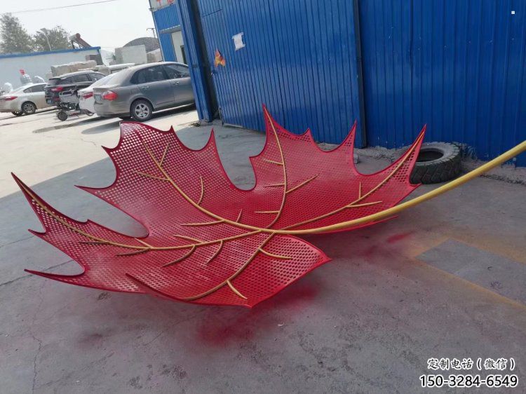 鏤空楓葉雕塑制造，白鋼構件，鐵藝楓葉雕塑廠家提供