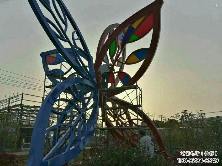 燈光樹葉景觀雕塑，小區(qū)雕塑，景觀燈光樹葉雕塑提供