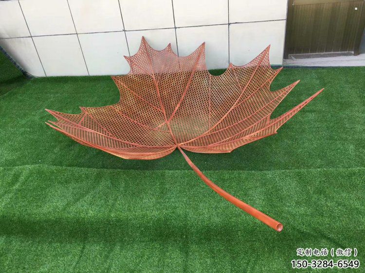 鏤空樹葉雕塑，景區(qū)雕塑，鐵藝樹葉雕塑廠家指用