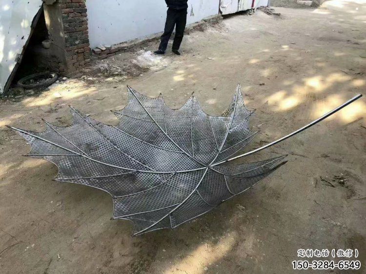 鏤空樹葉雕塑加工，鍛造工藝，鐵藝樹葉雕塑生產(chǎn)廠家