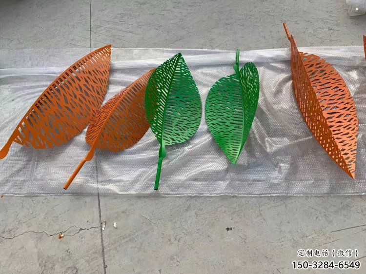 樹(shù)葉雕塑