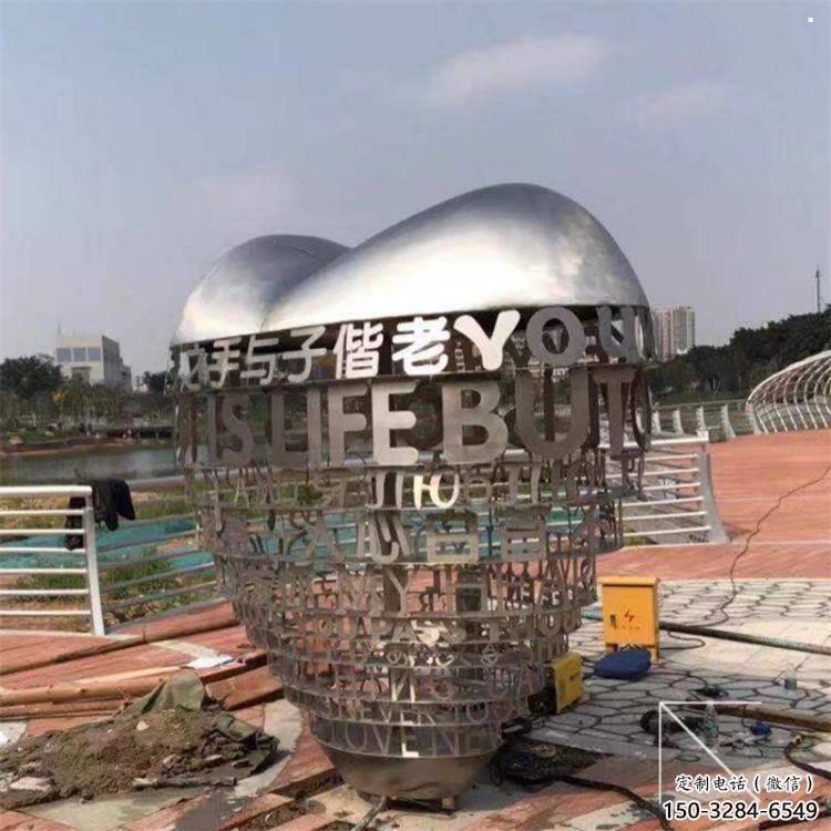心形球雕塑制造，歐式風格，不銹鋼心形球雕塑廠家定價
