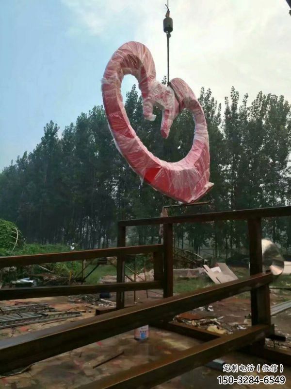愛心雕塑提供，美陳雕塑，景觀烤漆愛心雕塑承接