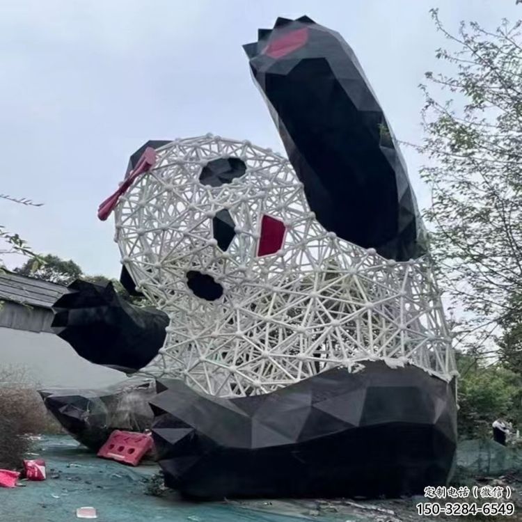 景區(qū)熊貓雕塑優(yōu)選，圓雕體系，鏤空切面熊貓雕塑選定