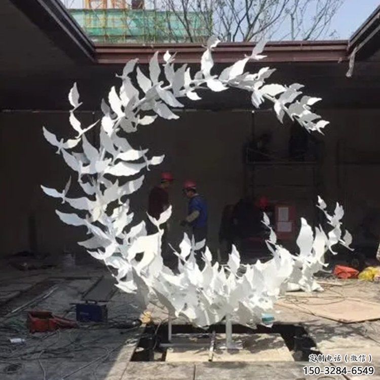 創(chuàng)意花環(huán)雕塑