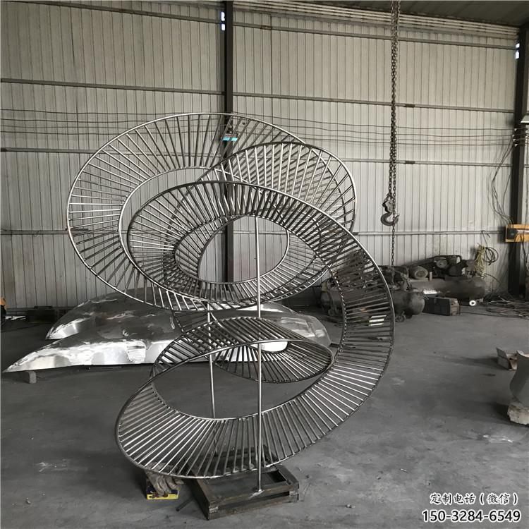 圓環(huán)雕塑批發(fā)，靜態(tài)雕塑，主題鏤空?qǐng)A環(huán)雕塑標(biāo)準(zhǔn)